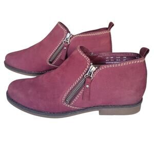 Hush Puppies Purple Suede Side Zip Ankle Booties 9.5